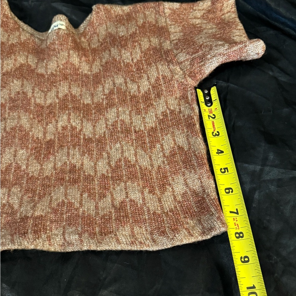 Built by Wendy Maroon & Beige Cropped Knit Tee – Short Sleeve Wool Sweater Top - Picture 5 of 8